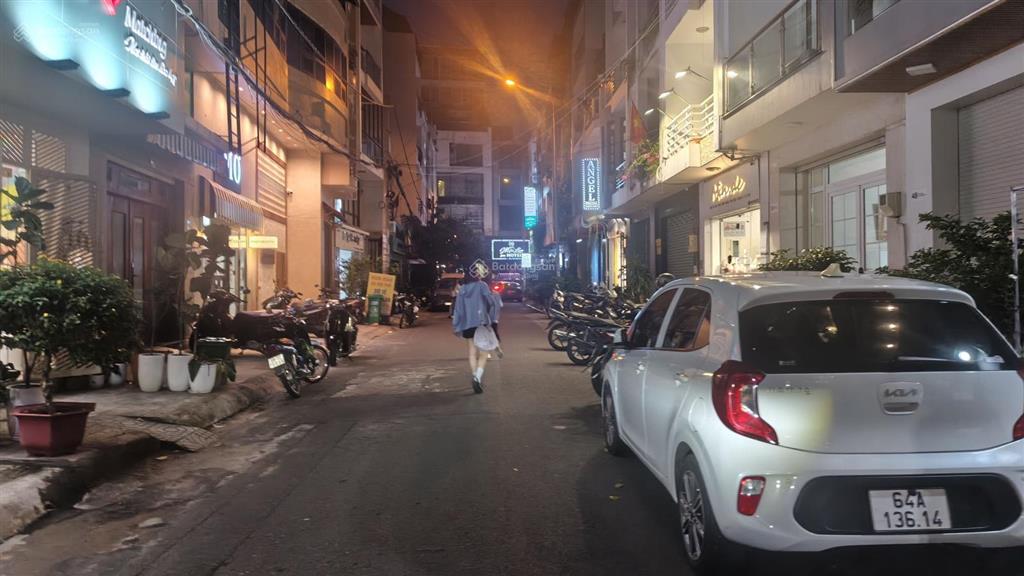 Hạ giá gấp bán, 18 tỷ, mặt tiền kinh doanh đường hoa phan xích long, phú nhuận, 47.9m², 5 tầng btct