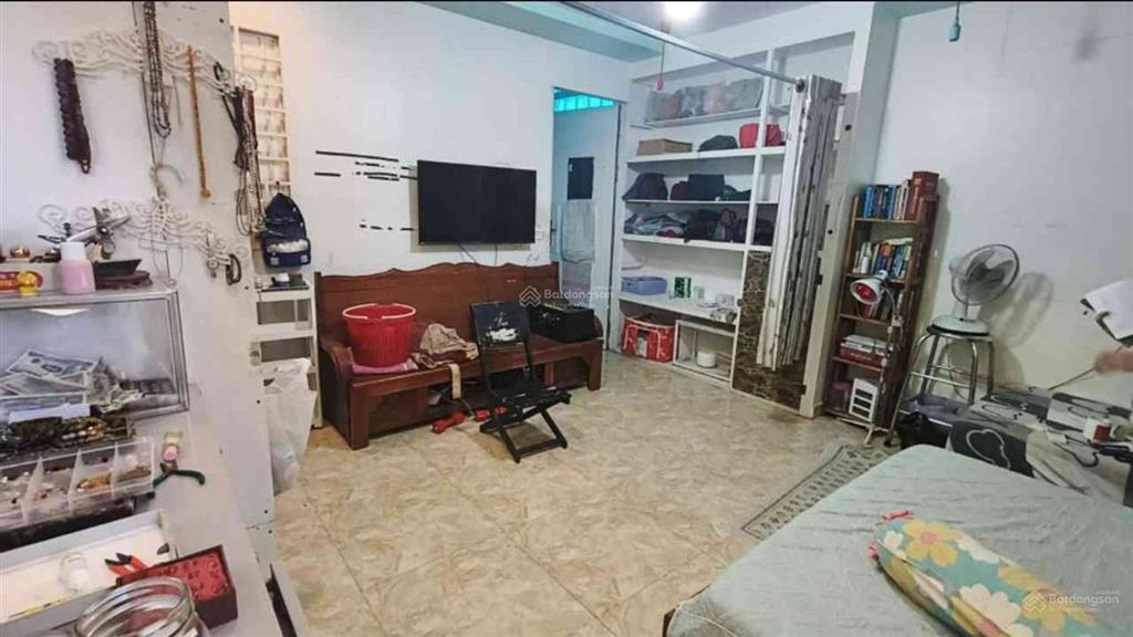 Ngang lớn 4.5m, 60m2 vuông vức, trần hữu trang, ra lê văn sỹ, nguyễn văn trỗi 5p, giáp quận 1
