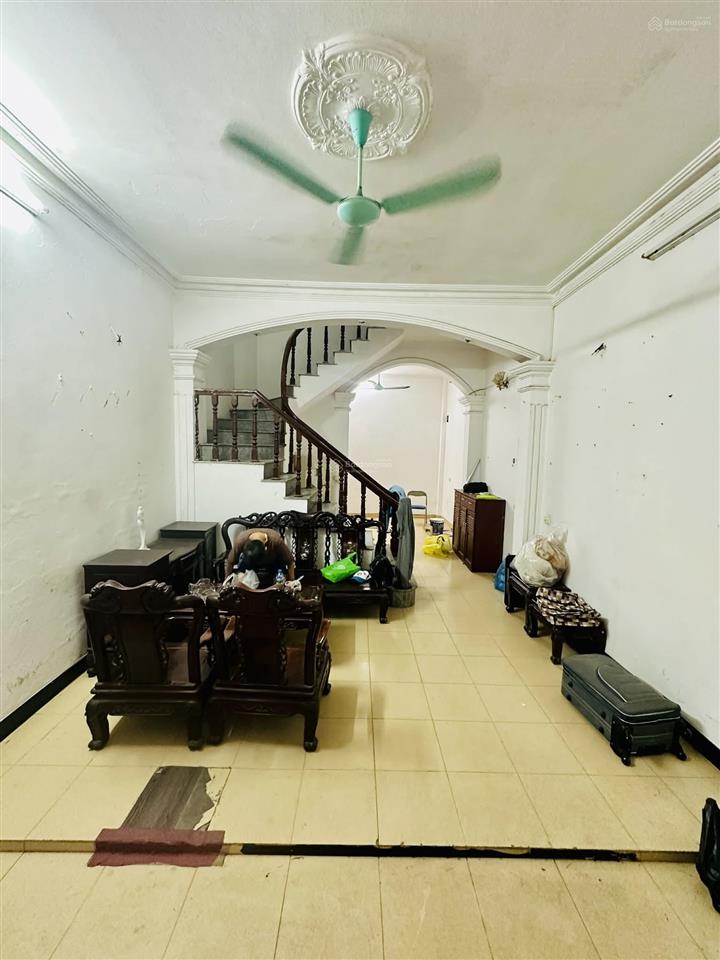 Hiếm phố lê trọng tấn, nhà phân lô, 46m2 mt 4.6m, 4 tầng kcbt, ôtô đỗ cửa, 20m ra phố, 15.6 tỉ