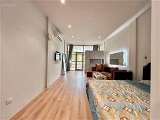 Cho thuê căn hộ 1pn full nội thất, ban công, máy giặt riêng ngay mặt tiền đào duy từ, kế bên đh ueh