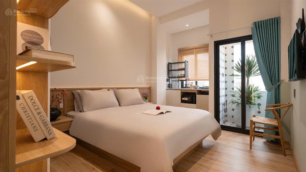 Khai trương chdv mới 100%, full nội thất, ban công lớn nằm ngay lê văn sỹ quận 3, gần công viên hvt