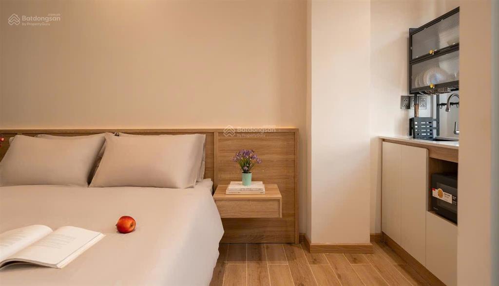 Khai trương chdv mới 100%, full nội thất, ban công lớn nằm ngay lê văn sỹ quận 3, gần công viên hvt