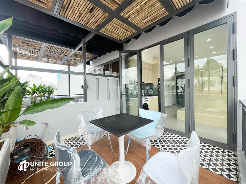 Cho thuê căn hộ 1pn, full nội thất, ban công, vị trí mặt tiền khánh hội quận 4, gần cầu ông lãnh