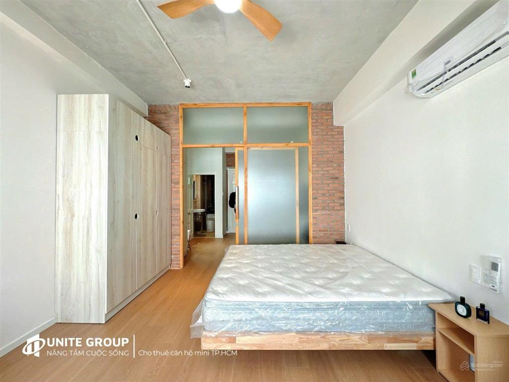 Cho thuê căn hộ 1pn, ban công rộng, máy giặt riêng ở trần hưng đạo quận 1, sau lưng bộ công an