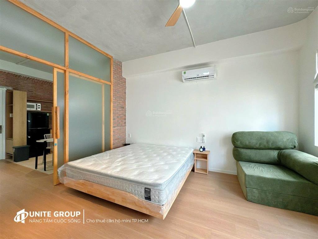 Cho thuê căn hộ 1pn, ban công rộng, máy giặt riêng ở trần hưng đạo quận 1, sau lưng bộ công an