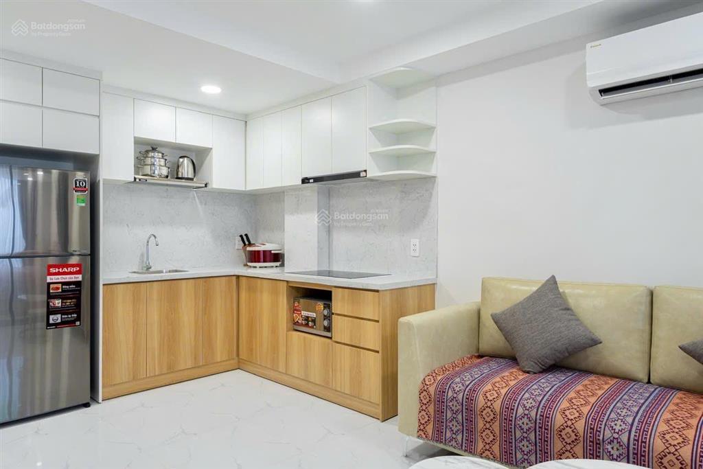 Cho thuê căn hộ full nội thất, ban công, máy giặt riêng ở trần đình xu quận 1, gần cầu ông lãnh