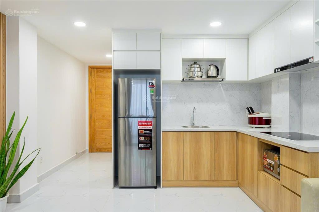 Cho thuê căn hộ full nội thất, ban công, máy giặt riêng ở trần đình xu quận 1, gần cầu ông lãnh