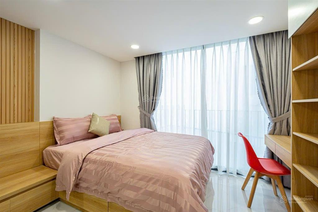 Cho thuê căn hộ full nội thất, ban công, máy giặt riêng ở trần đình xu quận 1, gần cầu ông lãnh