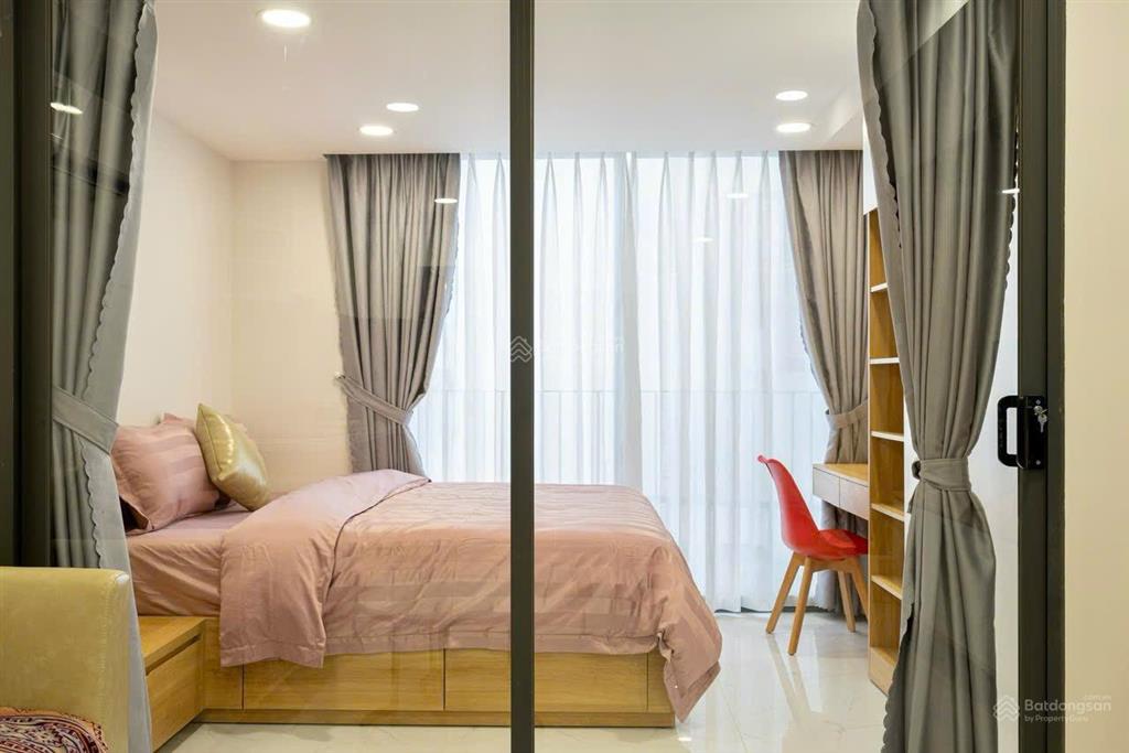 Cho thuê căn hộ full nội thất, ban công, máy giặt riêng ở trần đình xu quận 1, gần cầu ông lãnh
