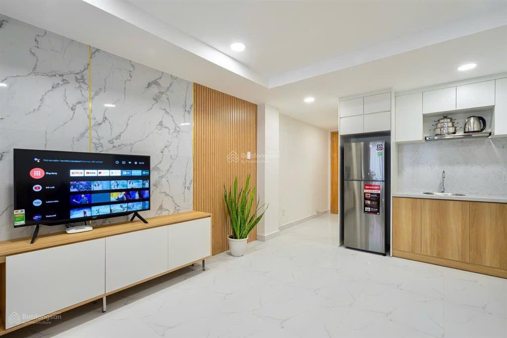 Cho thuê căn hộ full nội thất, ban công, máy giặt riêng ở trần đình xu quận 1, gần cầu ông lãnh