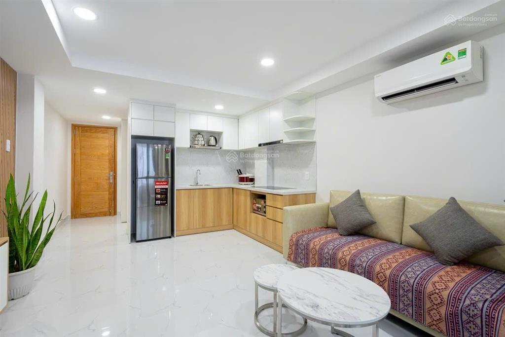 Cho thuê căn hộ full nội thất, ban công, máy giặt riêng ở trần đình xu quận 1, gần cầu ông lãnh