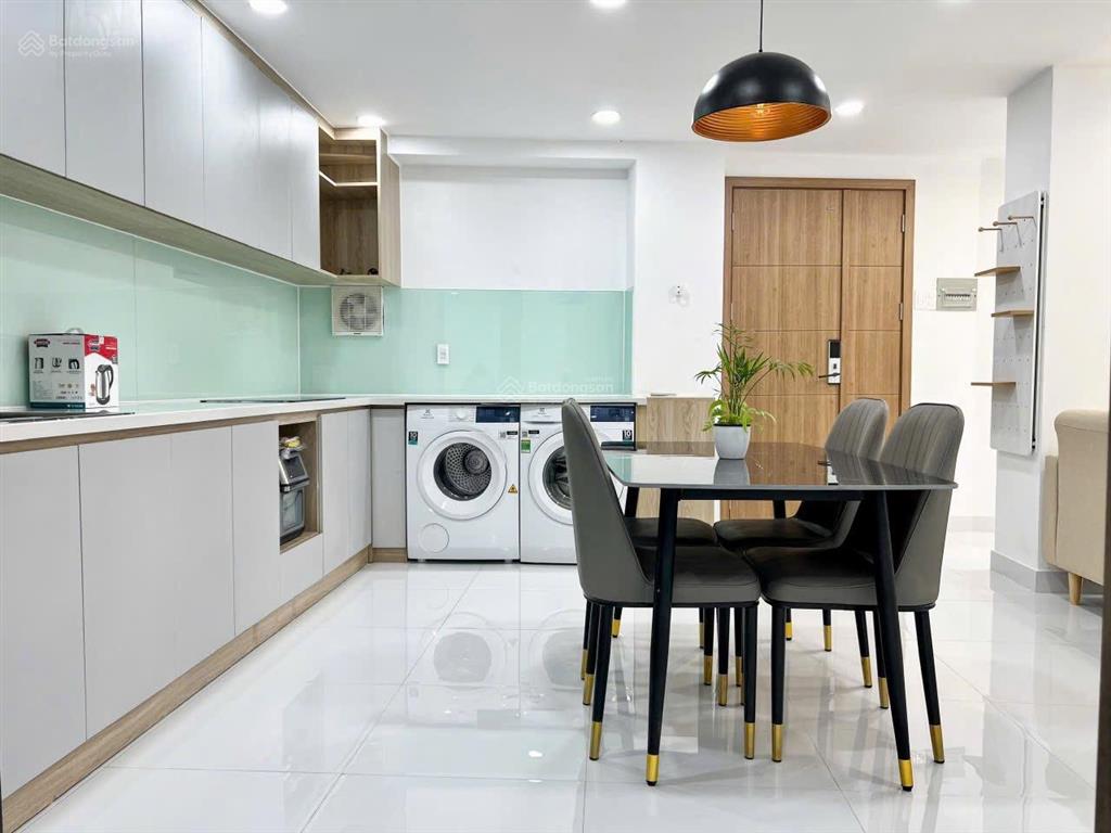Cho thuê chdv 2pn full nội thất 100%, ban công, máy giặt riêng ngay nguyễn thị thập, gần lotte mart