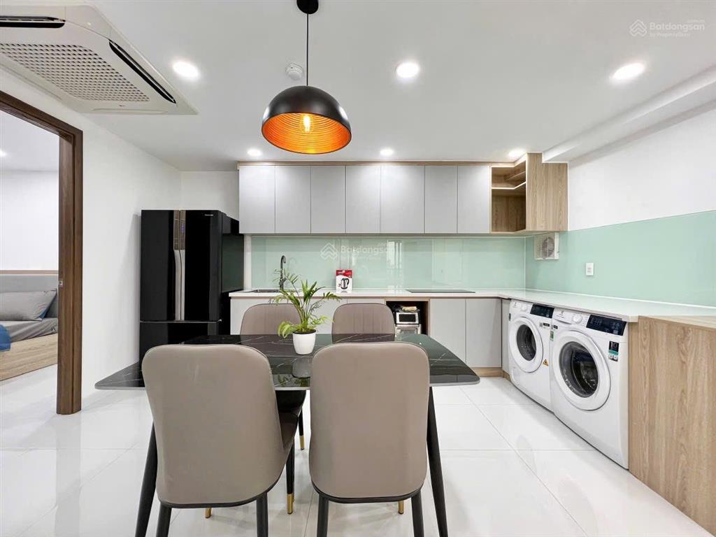 Cho thuê chdv 2pn full nội thất 100%, ban công, máy giặt riêng ngay nguyễn thị thập, gần lotte mart
