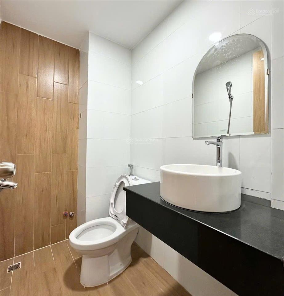 Khai trương căn hộ studio ban công, máy giặt riêng ngay tô hiến thành q10, đối diện go miền đông