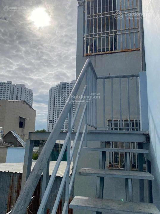 Cho thuê phòng đẹp tại hẻm 943 lê văn lương, 15m2, đầy đủ tiện ích thích hợp cho sinh viên