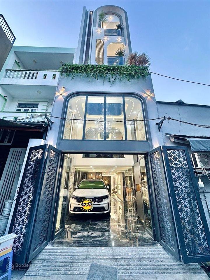 Nhà đẹp mới xây full nội thất xịn  ngay emart phan huy ích  5 tầng  hẻm nhựa 6m  có thang máy