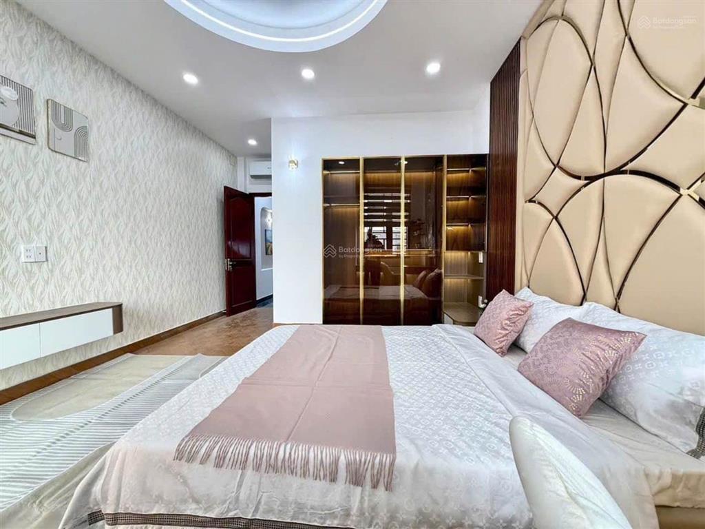 Siêu phẩm 4 tầng phan huy ích p12 gò vấp, dt 68m2 hẻm trước nhà 8m vỉa hè 3m hẻm thông chỉ 8.8 tỷ