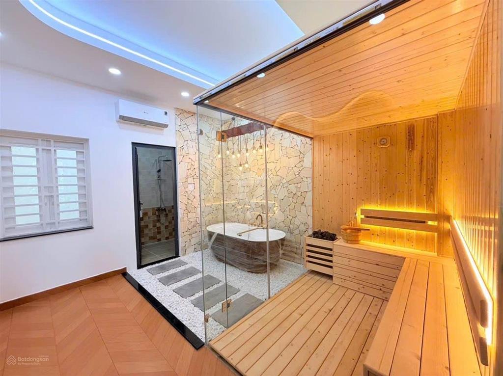 Siêu phẩm 4 tầng phan huy ích p12 gò vấp, dt 68m2 hẻm trước nhà 8m vỉa hè 3m hẻm thông chỉ 8.8 tỷ