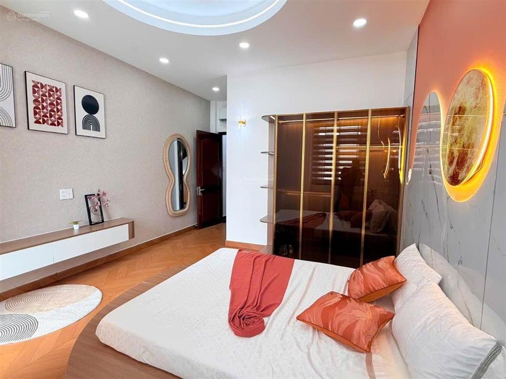Siêu phẩm 4 tầng phan huy ích p12 gò vấp, dt 68m2 hẻm trước nhà 8m vỉa hè 3m hẻm thông chỉ 8.8 tỷ