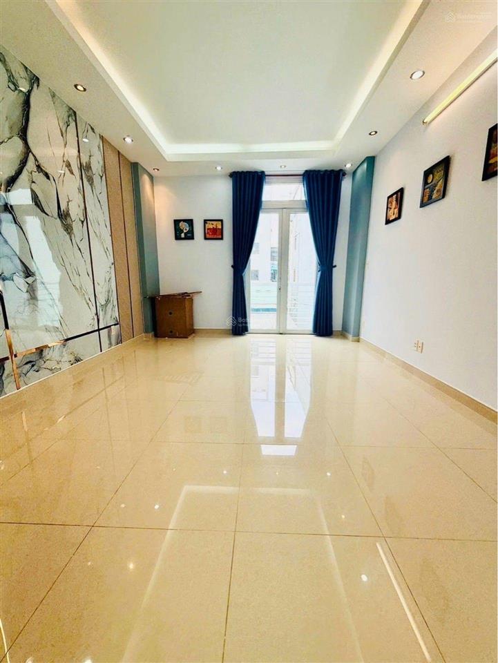 Siêu phẩm nhà đẹp diện tích lớn, 83m² (4.1x21.3m), hẻm xe hơi, gần mt đường. chỉ 6.95 tỷ