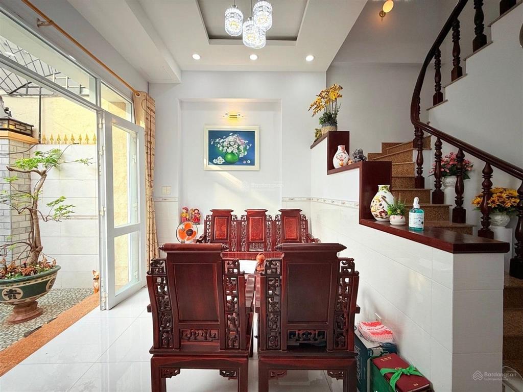 Nhà 3 tầng dt 76m2 (6x12.3m) ds19 p8 gò vấp chỉ 8.6 tỷ tl. nhà 3 tầng kiên cố, 5 pn 3 wc.