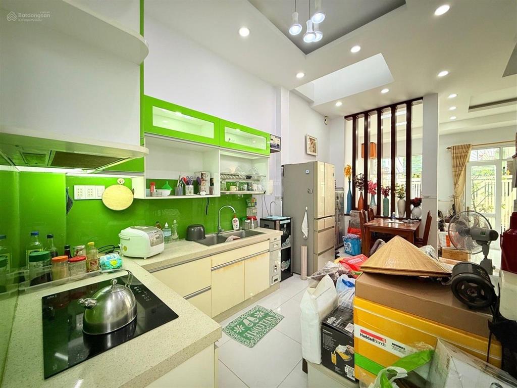 Nhà 3 tầng dt 76m2 (6x12.3m) ds19 p8 gò vấp chỉ 8.6 tỷ tl. nhà 3 tầng kiên cố, 5 pn 3 wc.