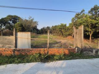 Cần tiền gấp bán lỗ lô đất 150m2  320tr ở trung tâm hành chính huyện  ra đường dt 20m  sổ riêng