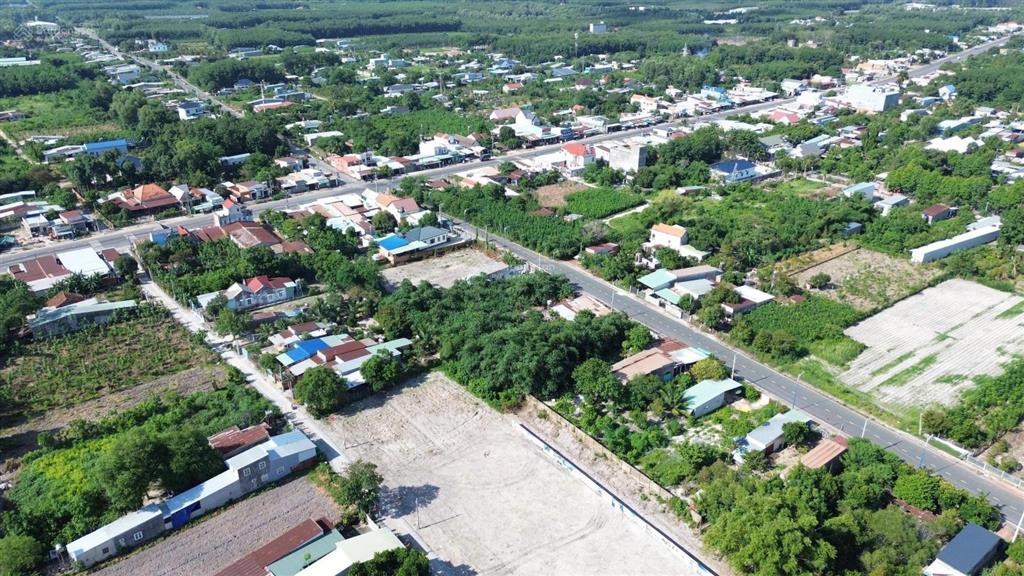 (chính chủ) gửi bán nhanh lô đất tt chơn thành gần kcn becamex, đường dt751 giá 655tr thương lượng
