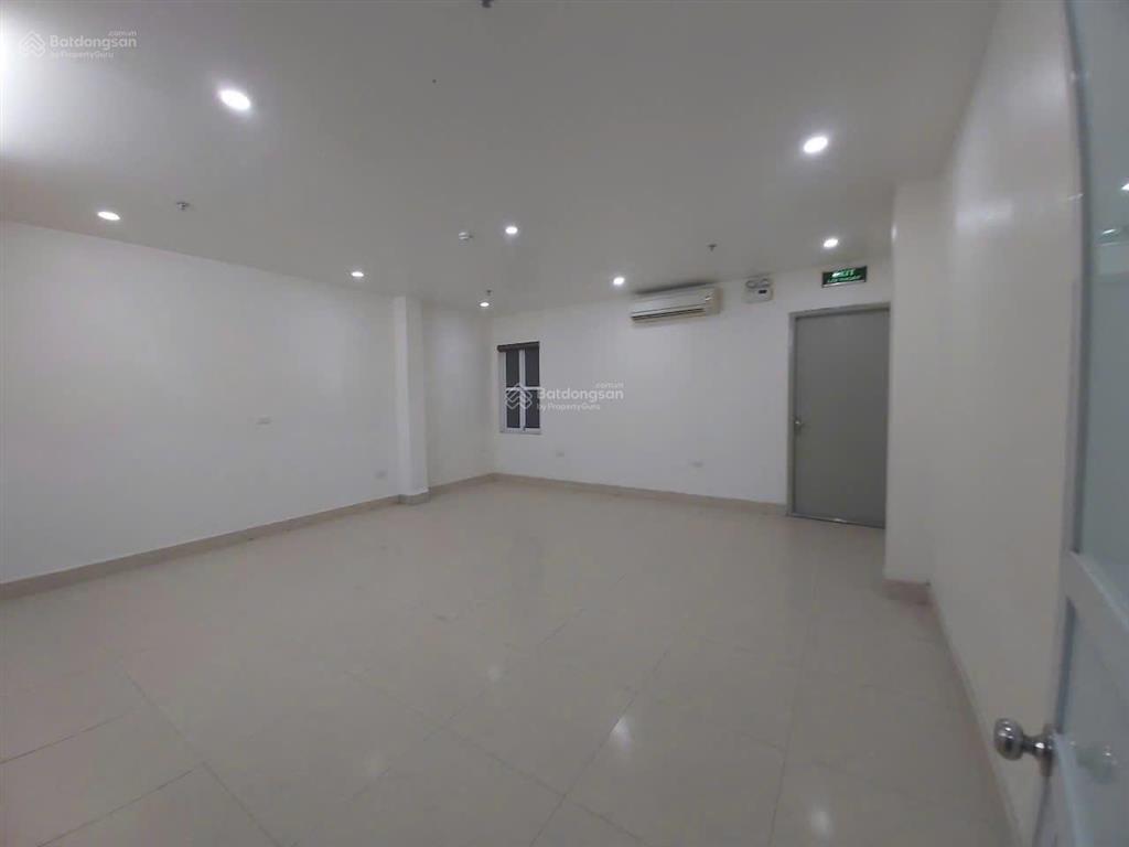 Cho thuê tòa nhà mp ngô xuân quảng, 110m2x6t, mt 6m, pccc thang máy, tầng hầm, vị trí kd đắc địa