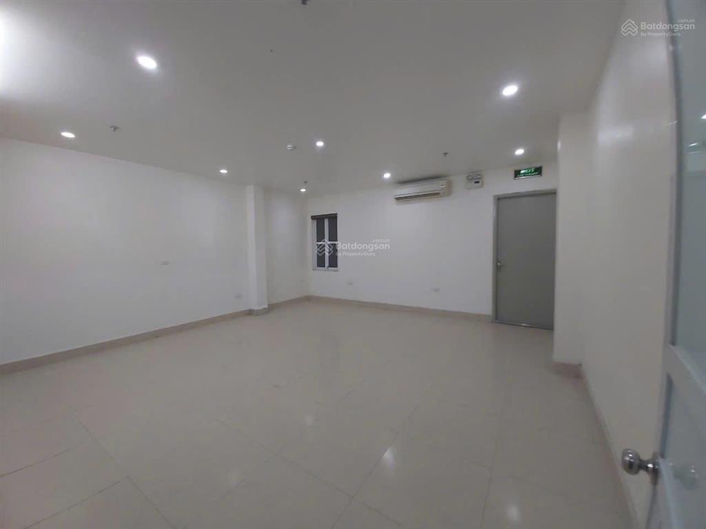 Cho thuê tòa nhà mp ngô xuân quảng, 110m2x6t, mt 6m, pccc thang máy, tầng hầm, vị trí kd đắc địa