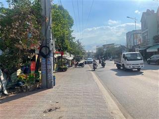 Mặt tiền hai bà trưng , đông hoà, tp hcm