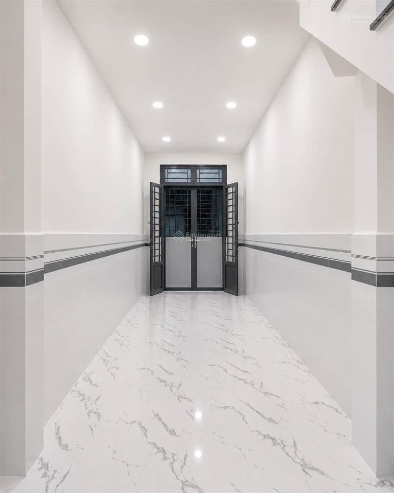 Đường vàng nguyễn thị tần, nhỉnh 2 tỷ, 24m2, nở hậu, bên cạnh chợ