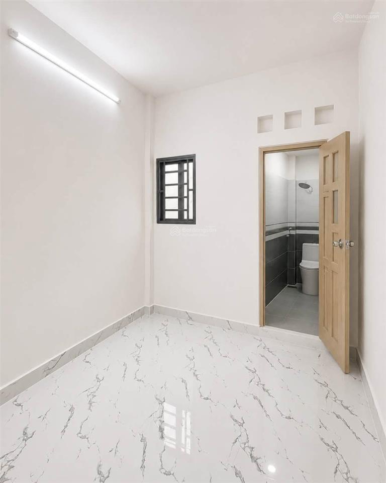 Đường vàng nguyễn thị tần, nhỉnh 2 tỷ, 24m2, nở hậu, bên cạnh chợ