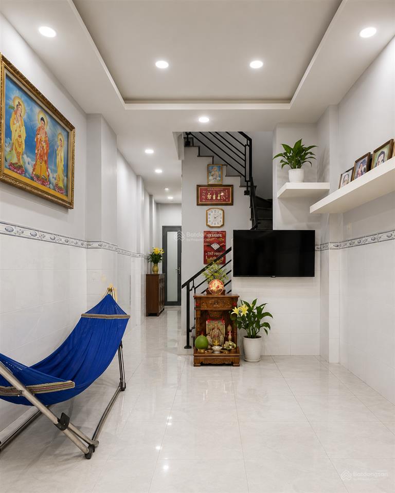 Nhà 4 tầng, 31m2, nhỉnh 4 tỷ, sổ hồng riêng, không quy hoạch, hỗ trợ vay ngân hàng