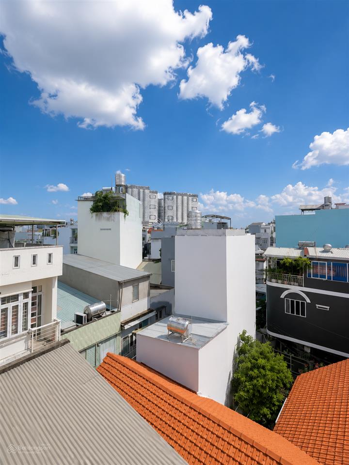 Nhà 4 tầng, 31m2, nhỉnh 4 tỷ, sổ hồng riêng, không quy hoạch, hỗ trợ vay ngân hàng