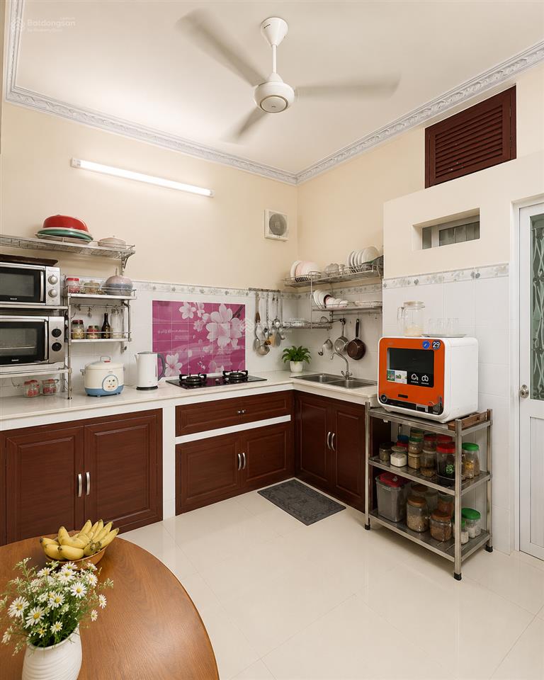 Nhà 3 tầng, 22m2, nhỉnh 3 tỷ, sh riêng