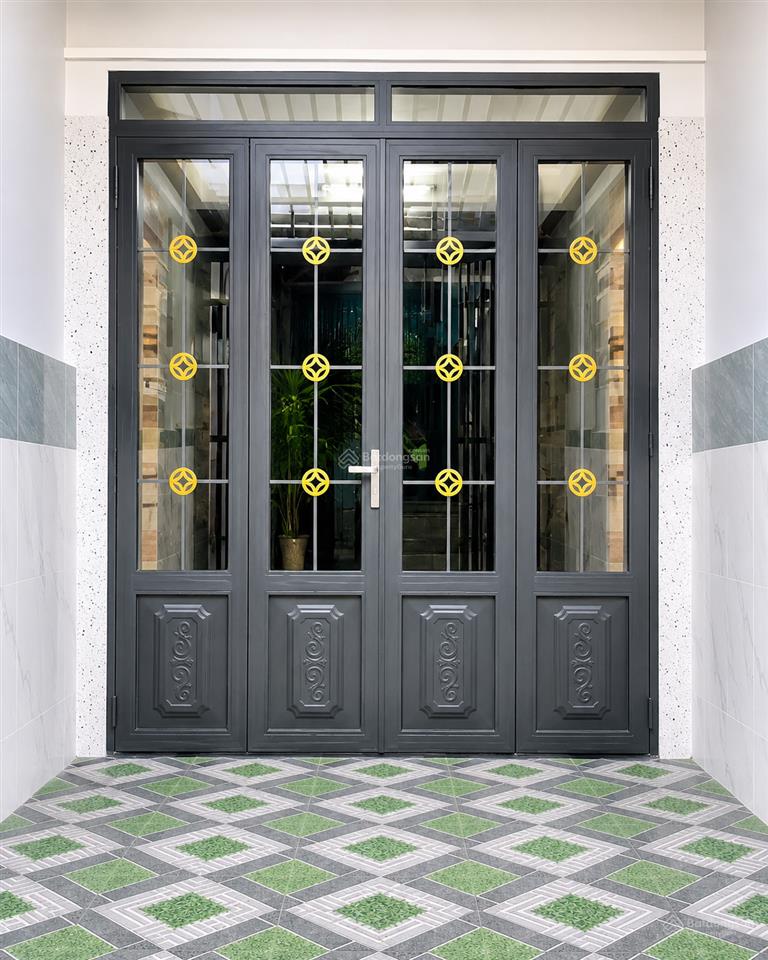 Nhà gần 30 m2, mới xây, nhỉnh 3 tỷ, hẻm thông, hỗ trợ vay 1,5 tỷ