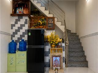 Nhà 3 tầng, 2.2 tỷ, sổ hồng hoàn công