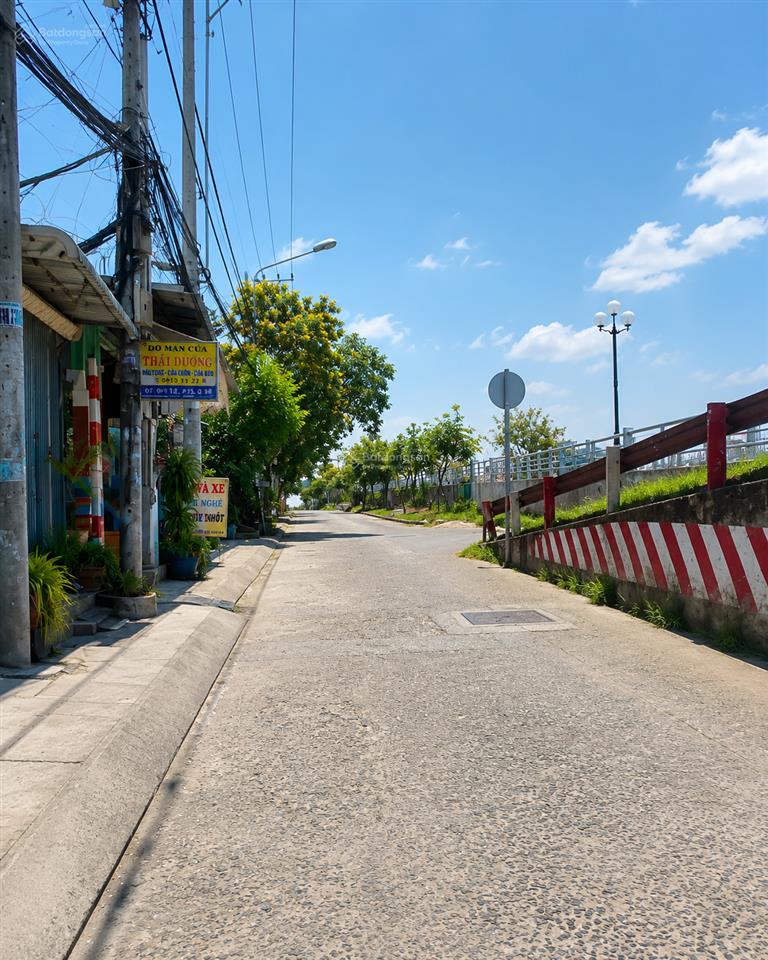 Nhà 3 tầng, 2.2 tỷ, sổ hồng hoàn công