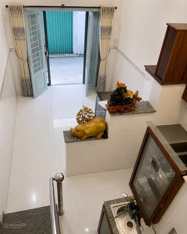 Nhà 3 tầng, 2.2 tỷ, sổ hồng hoàn công