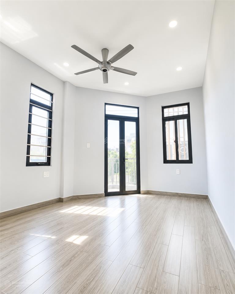Nhà mặt tiền  căn góc âu dương lân, có sẵn dòng tiền 18 triệu/tháng, 4 tầng, giá 9,5 tỷ