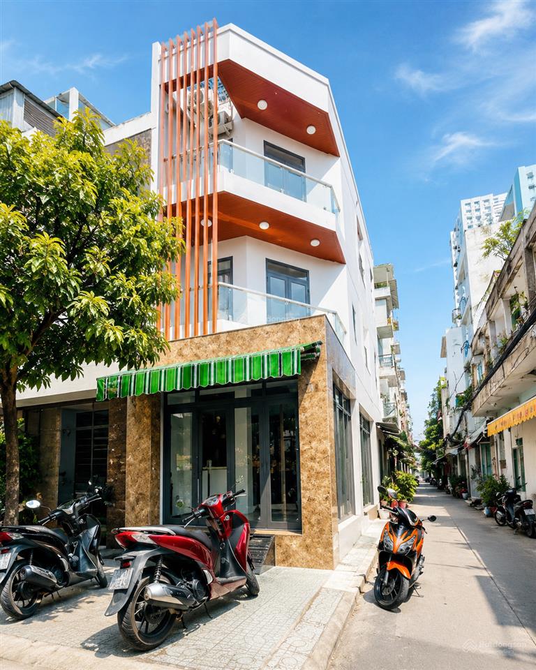 Nhà mặt tiền  căn góc âu dương lân, có sẵn dòng tiền 18 triệu/tháng, 4 tầng, giá 9,5 tỷ