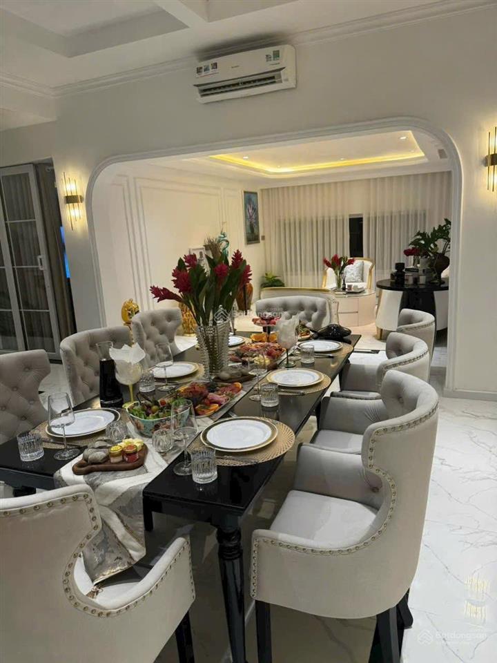 Bán biệt thự mặt tiền trần thị liền khu làng đại học nhà bè