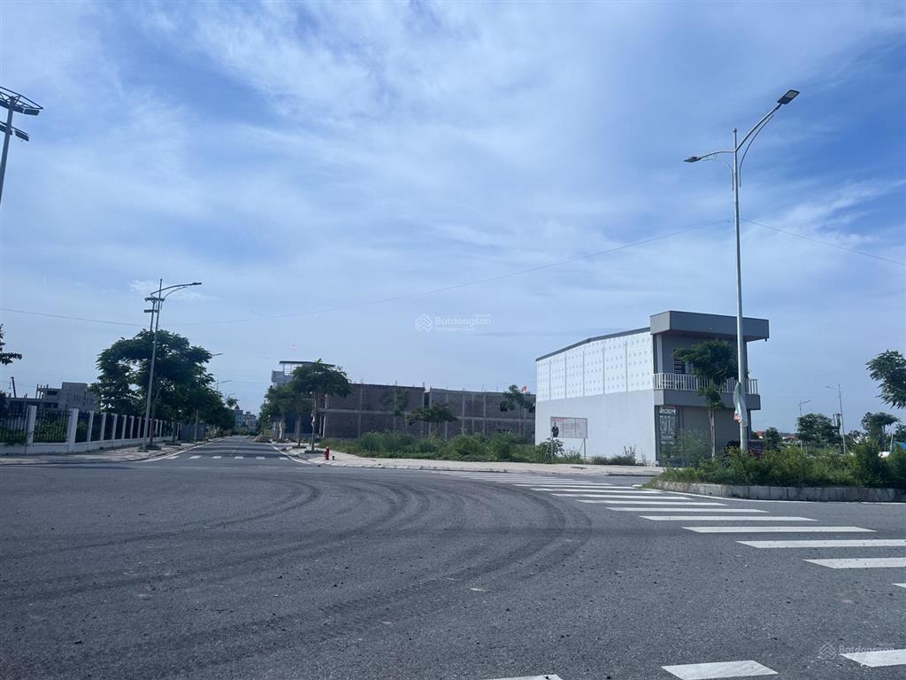 Đấu giá an trại, an lư giảm sâu cho nhà đầu tư bắt đáy. 90m chỉ 3 tỷ 200