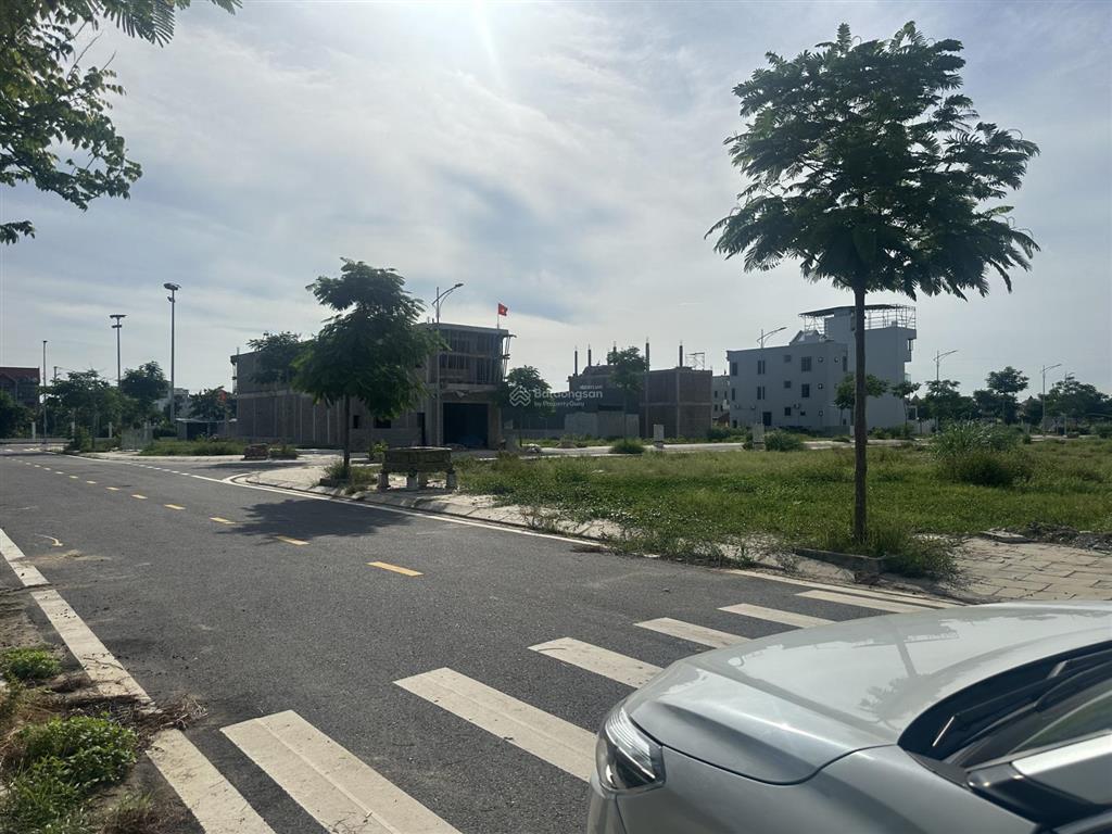 Đấu giá an trại, an lư giảm sâu cho nhà đầu tư bắt đáy. 90m chỉ 3 tỷ 200