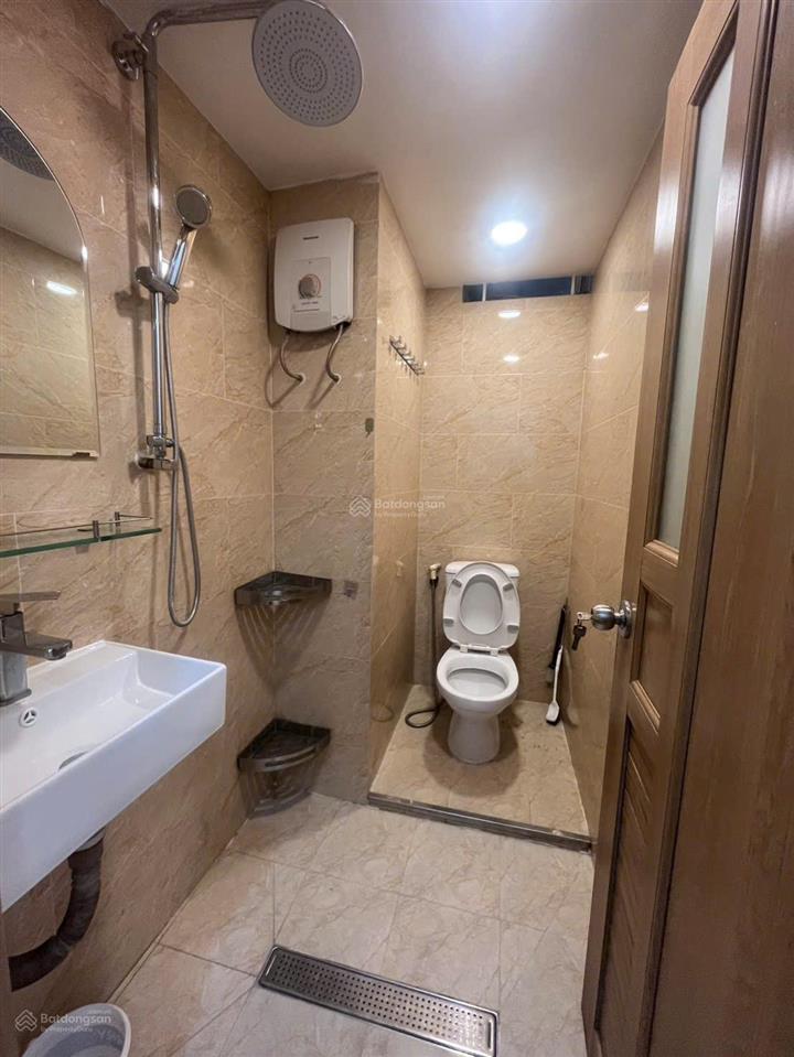 Bán căn hộ chung cư lý thường kiệt, dt 50m2. lầu 5 thang máy. 2pn, 1wc. sổ riêng.