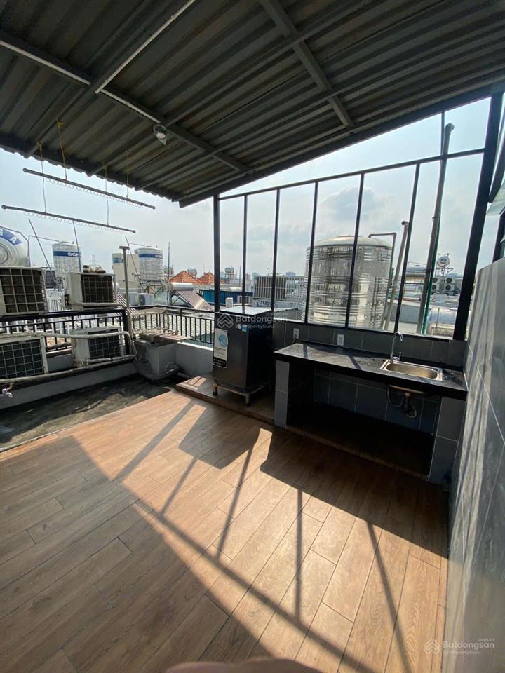 Bán chdv hẻm 5m nơ trang long, trệt 3 lầu st. dt 4x12m. có 9 pn, 9 wc. doanh thu 40tr/tháng