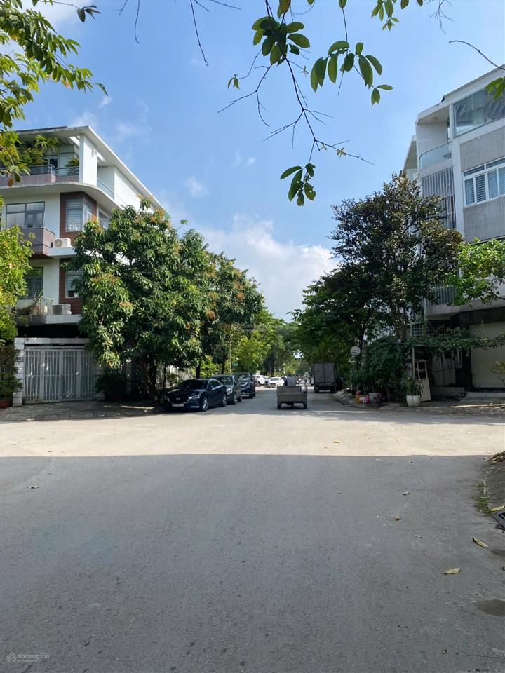 Cho thuê căn góc 2 mặt hẻm đặng thùy trâm, dt 5x15m. trệt 2 lầu st. 4pn, 3wc. hẻm 1 sẹc thông.