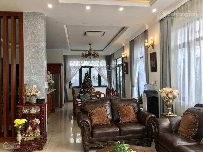 Chủ ngộp lắm cần bán biệt thự đặng thùy trâm, dt 10x20m. trệt 2 lầu tum. sổ hoàn công.