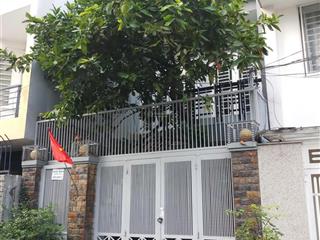 Nhà cũ 1 sẹc hẻm 8m dương quảng hàm, dt 4x20m. trệt lầu. hẻm thông xe hơi tránh nhau. vị trí đẹp.